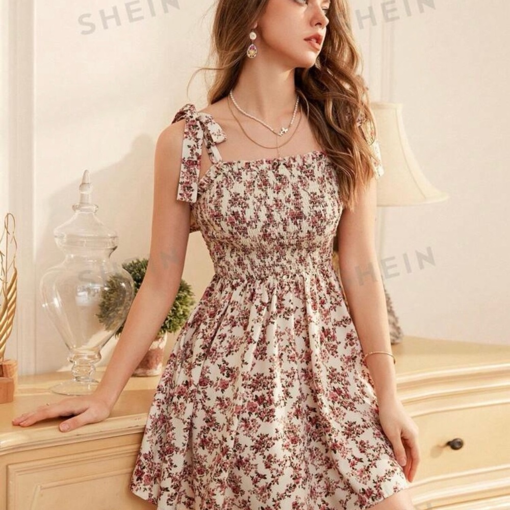 Women French Style Tie Strap Romantic Ditsy Floral Cami Sleeveless size M - Picture 2 of 9